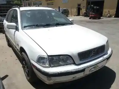 Veículo de Sucata volvo v40 familiar td do ano 1997 alimentado d4192t