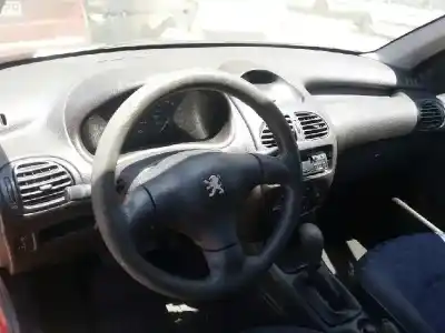 Здавання транспортного засобу peugeot 206 berlina 206 5p xr 75 року 1998 потужний kfx