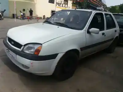 Veículo de Sucata ford fiesta berlina (dx) básico do ano 2001 alimentado g/4jr