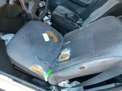 Veículo de Sucata renault 5 (b/c40) tl (b/c 401. b/c 40h) 45 cv / 33 kw do ano 1988 alimentado c1e