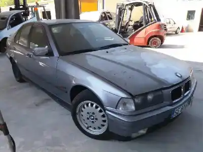 Vehicul casat bmw serie 3 berlina (e36) 318i al anului 1999 alimentat m43b18