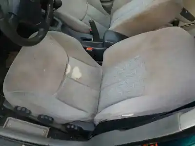 Vehicul casat nissan almera (n16/e) comfort al anului 2001 alimentat yd22ddt