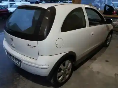 Здавання транспортного засобу opel corsa c silverline року 2006 потужний z12xep