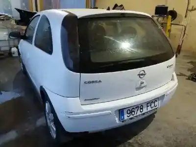 Здавання транспортного засобу opel corsa c silverline року 2006 потужний z12xep