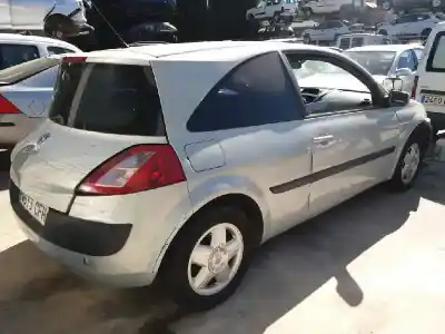 Veículo de Sucata renault megane ii berlina 5p confort expression do ano 2003 alimentado k9k722