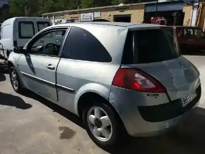 Veículo de Sucata renault megane ii berlina 5p confort expression do ano 2003 alimentado k9k722