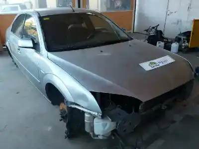 Veículo de Sucata ford mondeo berlina (ge) futura (d) do ano 2004 alimentado fmba