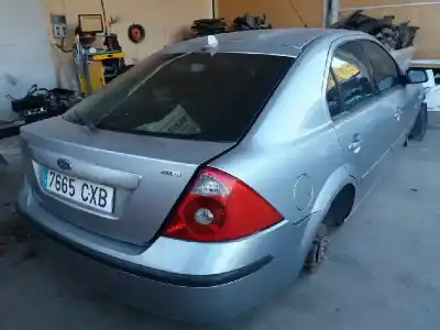 Veículo de Sucata ford mondeo berlina (ge) futura (d) do ano 2004 alimentado fmba