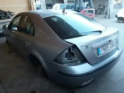 Veículo de Sucata ford mondeo berlina (ge) futura (d) do ano 2004 alimentado fmba