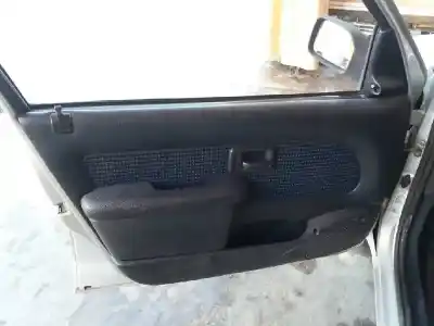 Vehicul casat peugeot 106 (s2) max al anului 2003 alimentat hfx