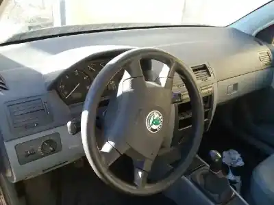 Scrapping Vehicle skoda fabia (6y2/6y3) fresh of the year 2002 powered asy