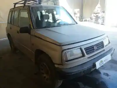 Veículo de Sucata suzuki vitara se/sv (et) 2.0 hdi largo lujo do ano 2003 alimentado rhy