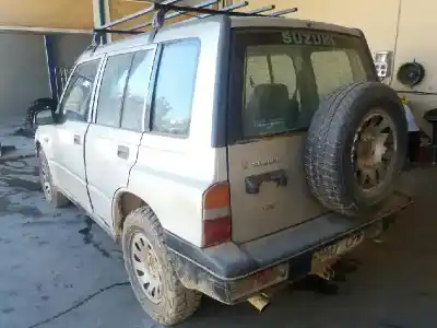 Veículo de Sucata suzuki vitara se/sv (et) 2.0 hdi largo lujo do ano 2003 alimentado rhy