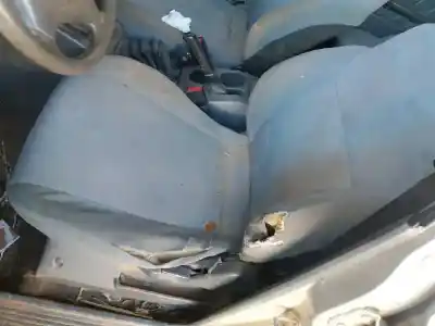 Veículo de Sucata suzuki vitara se/sv (et) 2.0 hdi largo lujo do ano 2003 alimentado rhy