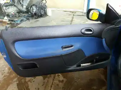 Veículo de Sucata peugeot 206 cc cc do ano 2003 alimentado nfu