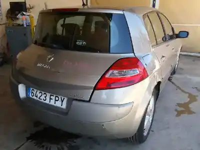 Veículo de Sucata renault megane ii berlina 5p emotion do ano 2007 alimentado k4j730