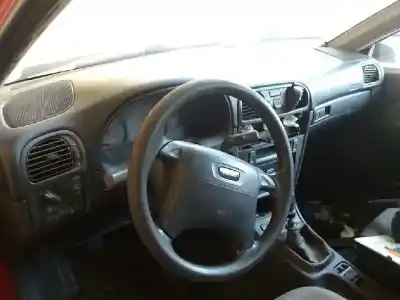 Veículo de Sucata volvo v40 familiar 1.9 diesel do ano 2000 alimentado d4192t2