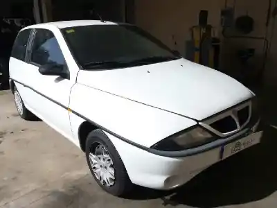 Sloopvoertuig lancia lancia y 1.2 caprice van het jaar 1999 aangedreven 840a3000