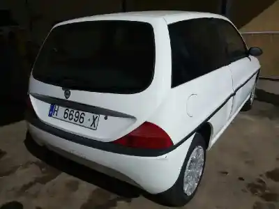 Sloopvoertuig lancia lancia y 1.2 caprice van het jaar 1999 aangedreven 840a3000