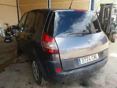 Veículo de Sucata renault scenic ii confort authentique 82 cv / 60 kw do ano 2003 alimentado k9k722