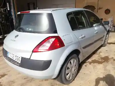 Veículo de Sucata renault megane ii berlina 5p confort expression do ano 2003 alimentado k4m760