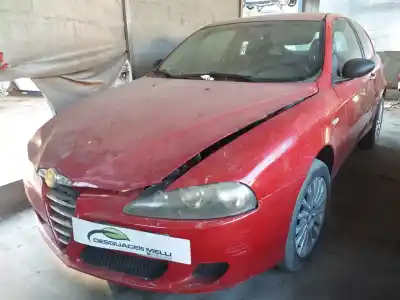 Véhicule à la ferraille ALFA ROMEO 147 (190) 1.6 16V CAT de l'année 2001 alimenté AR37203