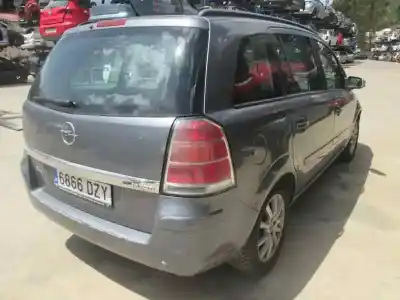 Veículo de Sucata opel zafira b cosmo do ano 2006 alimentado 