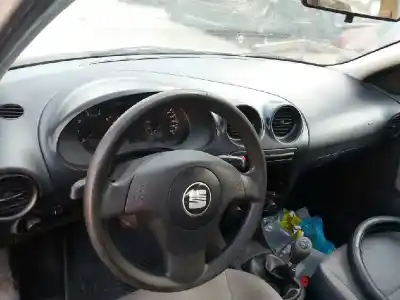 Vehicul casat seat ibiza (6l1) stella al anului 2004 alimentat azq