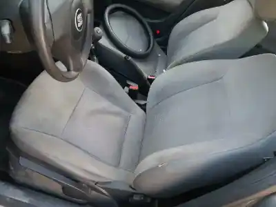 Vehicul casat seat ibiza (6l1) stella al anului 2004 alimentat azq