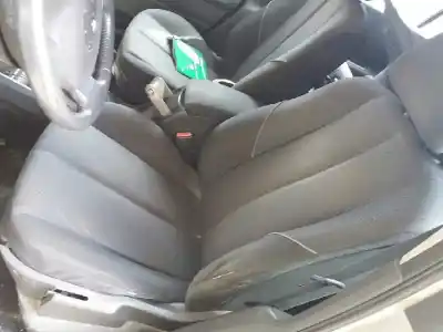 Veículo de Sucata RENAULT MEGANE II BERLINA 5P Confort Authentique do ano 2004 alimentado F9Q750