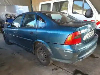 Veicolo di demolizione opel vectra b berlina comfort dell'anno 2001 alimentato y20dth