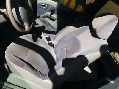 Утилизация автомобиля renault clio ii fase i (b/cbo) 1.4 alize 75 cv / 55 kw года 1998 питание e7j780