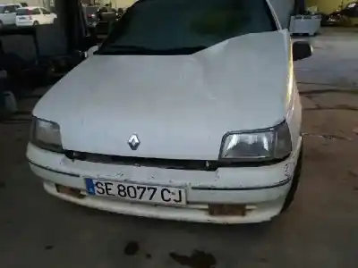 Véhicule à la ferraille RENAULT CLIO I PHASE III G-E7J de l'année 1994 alimenté G-E7J