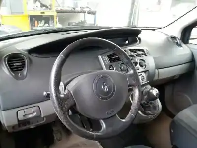 Scrapping Vehicle renault scenic ii confort dynamique of the year 2005 powered f9q812