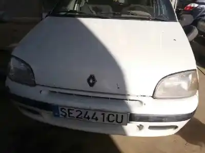 Véhicule à la ferraille RENAULT CLIO I PHASE III G-D7F de l'année 1997 alimenté G-D7F