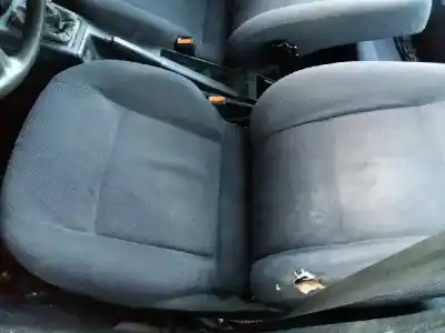 Veicolo di demolizione AUDI 80/90 (893) 80 Comfort Edition dell'anno 1993 alimentato ABK