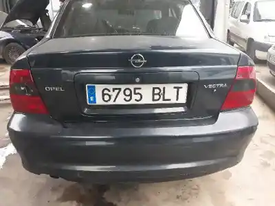 Sloopvoertuig OPEL VECTRA B BERLINA Comfort van het jaar 2003 aangedreven D-483DLTC55