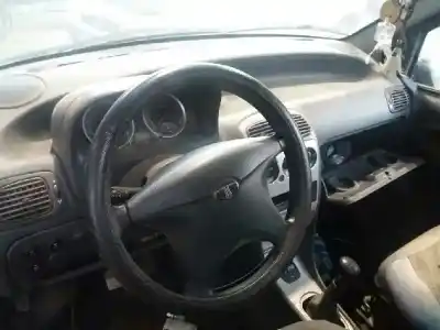 Veículo de Sucata tata indica idi do ano 2008 alimentado 475idt 14