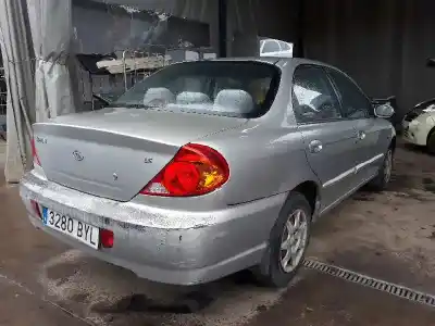 Veículo de Sucata kia sephia ll básico do ano 2002 alimentado s6d