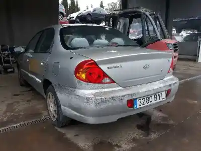Veículo de Sucata kia sephia ll básico do ano 2002 alimentado s6d