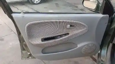 Veículo de Sucata kia rio rs paket s berlina do ano 2002 alimentado a3e