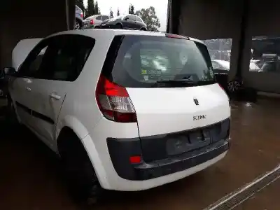 Veículo de Sucata RENAULT SCENIC II Grand Confort Expression do ano 2005 alimentado F9Q812