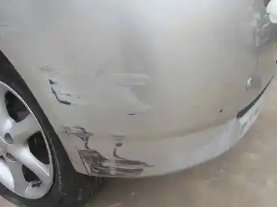 Veículo de Sucata TOYOTA COROLLA (E12) 2.0 D-4D Sol Sedán do ano 2006 alimentado 1CDFTV