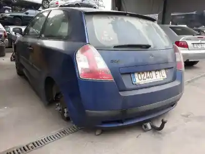Veículo de Sucata fiat stilo (192) 1.6 16v dynamic (04.2006->) 105 cv / 77 kw do ano 2007 alimentado 192b30