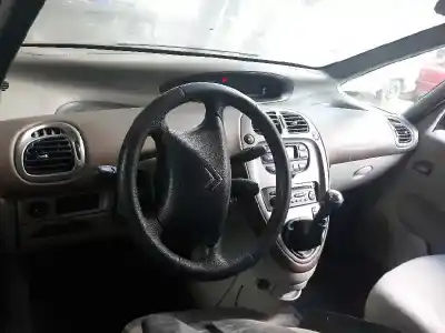 Scrapping Vehicle citroen xsara picasso (n68) 2.0 hdi of the year 2003 powered rhy