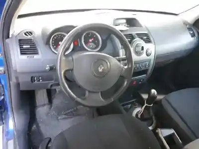 Veículo de Sucata renault megane ii berlina 5p confort expression do ano 2005 alimentado k9k722