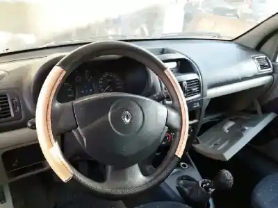 Утилизация автомобиля renault clio ii fase ii (b/cb0) authentique 58 cv / 43 kw года 2003 питание d7f746