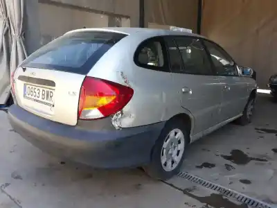 Veículo de Sucata kia rio ls berlina do ano 2002 alimentado a5d