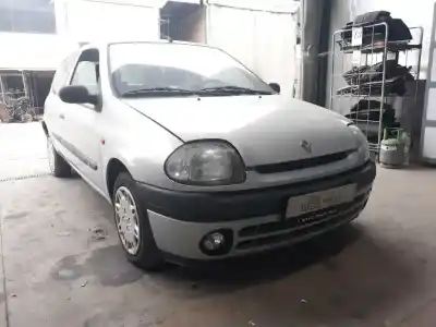 Здавання транспортного засобу renault clio ii fase i (b/cbo) 1.2 року 2000 потужний d7f720
