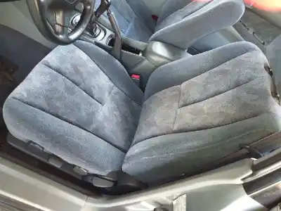 Sloopvoertuig mitsubishi                                         galant berlina (ea0)                                                                                                                                                                                                                                       2000 gls climatizado                                                                                                                                                                                                                                       van het jaar 1998 aangedreven 4g63
